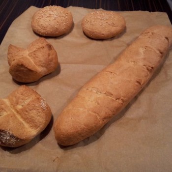 Baguettes und Spitzbrötchen kann man natürlich auch zaubern! Hierfür eignet sich die Backmischung "Unser Mildes" besonders gut!