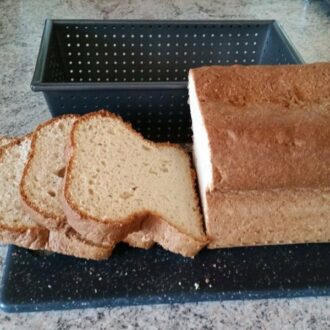 Master Class Brotbackform 23 cm perforiert – Bild 2