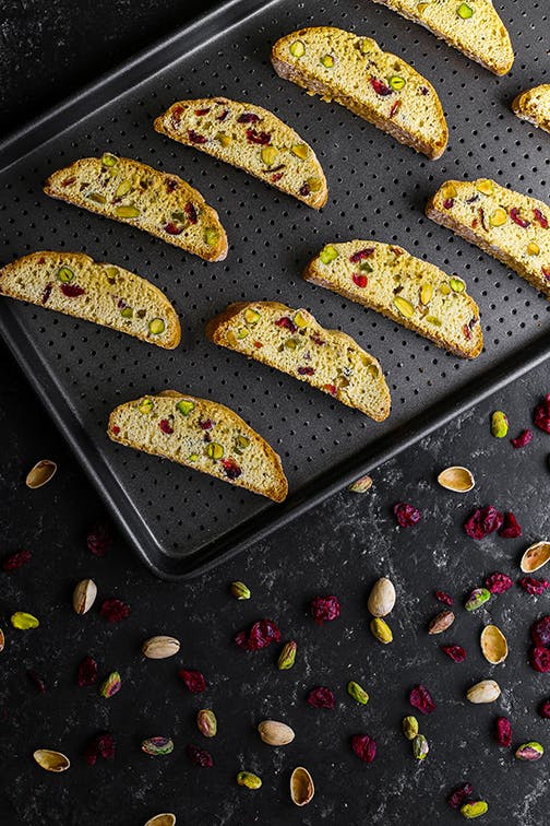 297-00_Master Class Keksblech Backblech 39x27 perforiert_low carb knusprig Backen KCMCCB3