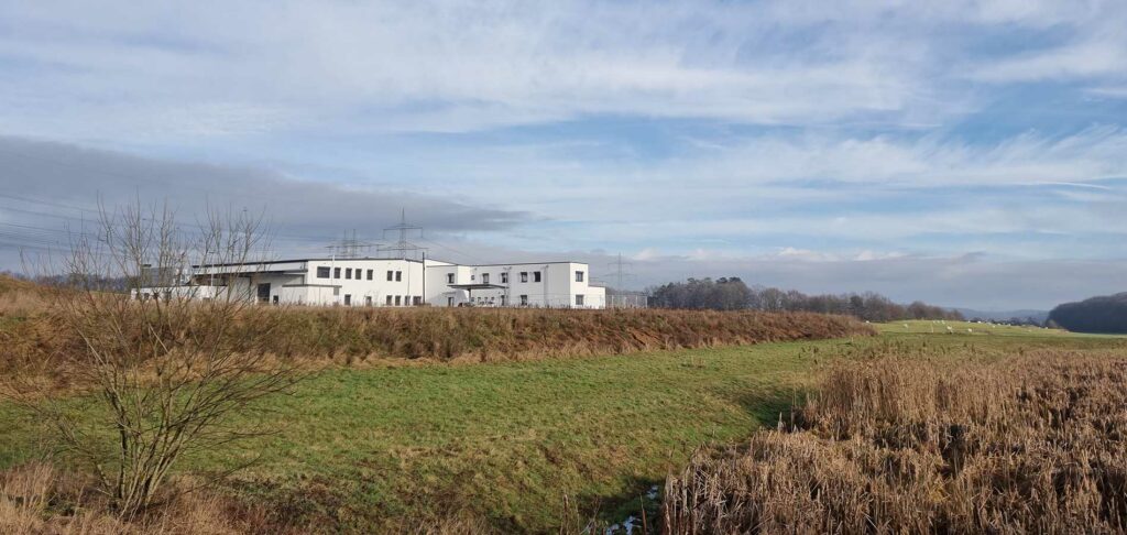 Dr. Almond Neubau in Ramstein – EU-Förderung aus EFRE- und RLP-Landesmitteln