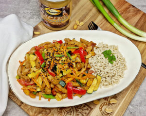 Rezept Erdnuss Gemüse-Fleischpfanne mit Pastazauberreis low carb keto glutenfrei