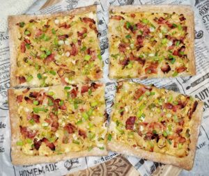 Rezept Sauerkraut Speck Flammkuchen low-carb keto glutenfrei